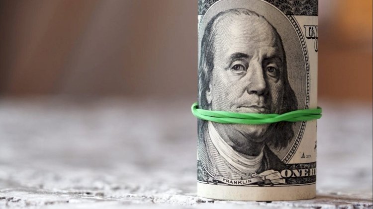 سعر الدولار يتجاوز 55 جنيهًا ويسجل أعلى مستوى في تاريخه خلال تعاملات اليوم