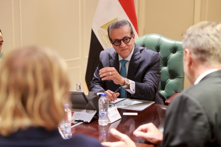 وزير الصحة يبحث مع ممثلي “سانوفي” تعزيز التعاون والتوسع في الفرص الاستثمارية بقطاع الدواء