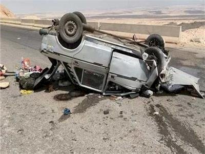 مصرع شخص وابنته في حادث تصادم سيارة ملاكي بقنا