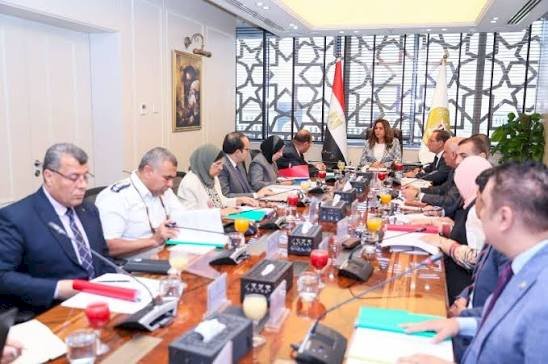 وزيرة التنمية المحلية والبيئة تترأس الاجتماع الخامس والعشرين لمجلس إدارة صندوق حماية البيئة
