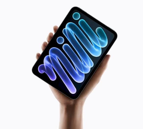 iPad mini الجديد يتألق بشاشة OLED ومعالج خارق
