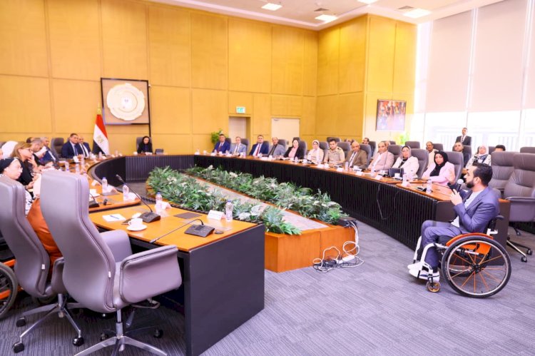 التضامن تبحث تعزيز التعاون لتوفير الكراسي المتحركة والأجهزة التعويضية لذوي الإعاقة