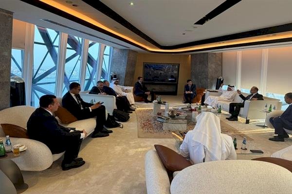 وزير الاستثمار يبحث مع مجموعة المانع القابضة القطرية تعزيز استثماراتها في مصر